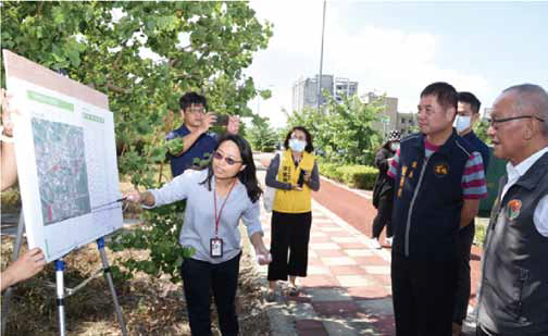 9 月21 日，徐耀昌縣長( 右1)訪視台積電新廠投資案