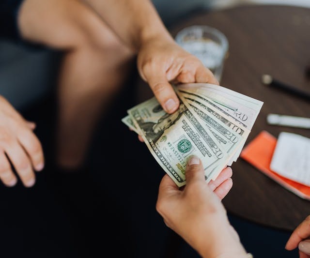 pexels-karola-g-4968551